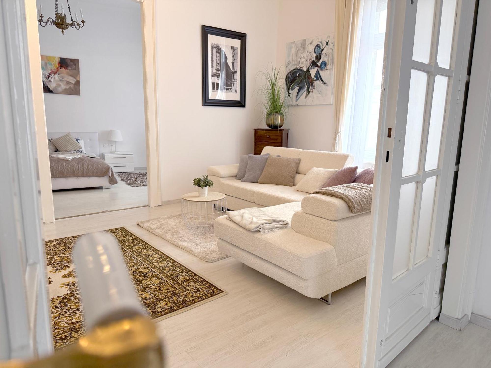 Elegant 125M2 Apartment In Center Of Budapest Exterior photo